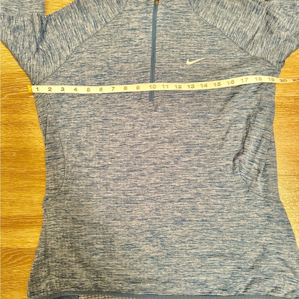 Nike 1/4 Zip pullover - Picture 7 of 9